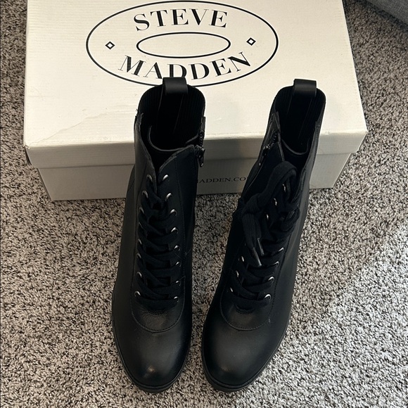 Steve Madden Black Lace-Up Block Heel Boots - Picture 2 of 6